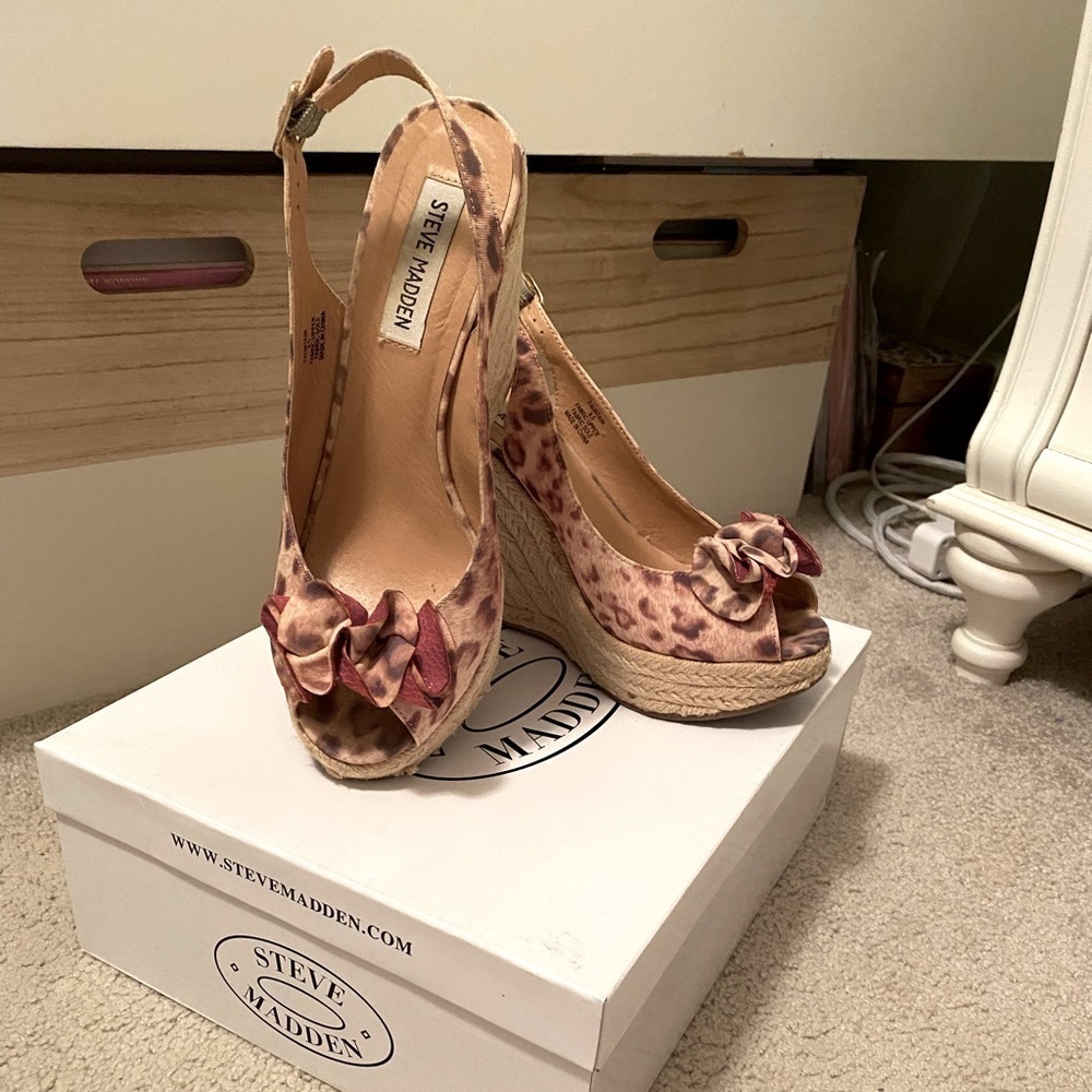 𝅺STEVE Madden Leopard Shoes - Picture 2 of 14